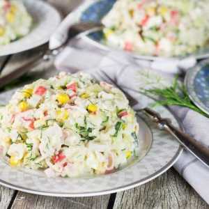 Razne inačice salate od rakova s ​​kukuruzom i rižom