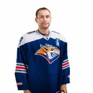 Ruski hokejski igrač Yevgeny Biryukov: biografija, sportska karijera i osobni život