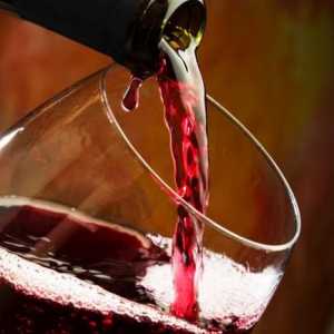 Što piju poluslatko vino? Kakvo polusvjetlo vino odabrati?