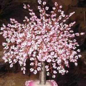 Sakura od kuglica: majstorska klasa od perli (fotografija)