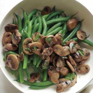 Salata s prženim gljivama: recepti, mogućnosti kuhanja, sastojci
