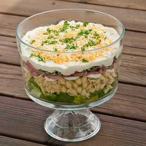 Salata u kremanki - lijepa i neobična jela na svečanom stolu