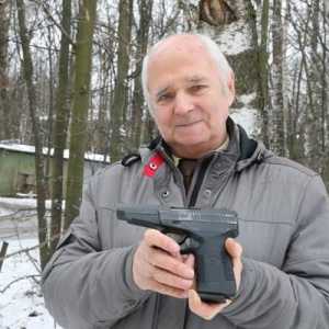 Samopotpuno pištolj Serdyukov: specifikacije i fotografije