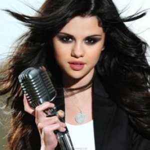 Selena Gomez: težina, visina i parametri likove talentirane djevojke