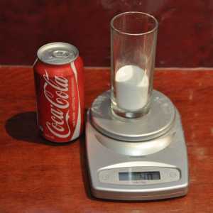 Koliko je šećera u Coca-Coli? Istina o popularnom piću.