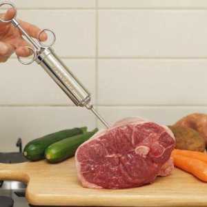 Poseban kulinarski pribor je šprica za meso. Koja je razlika?