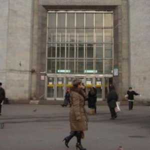 Postaja `Dybenko` je stanica metroa, koja vrijedi posjetiti u St. Petersburgu