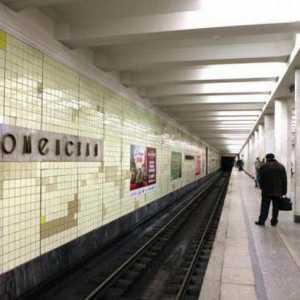 Postaja podzemne željeznice `Kolomenskaya`: kafići, restorani, trgovine.…