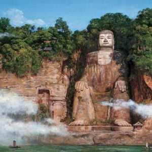 Buddha statua u Leshanu, Kina: opis, fotografija. Kako doći do znamenitosti?