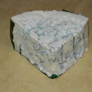 Sir s plavim kalupom "Dor blu" - ukusan i koristan proizvod