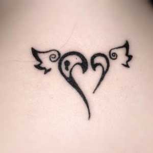 Tatto "srce" - ljubav i mržnja