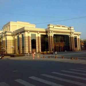 Kazalište (Penza): o kazalištu, repertoaru, trgu