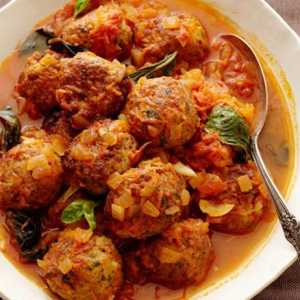 Meatballs s piletinom i umakom: recept