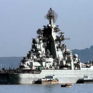 Snazni nuklearni raketni krstarica `Kirov` projekta 1144 (fotografija)