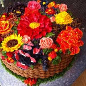 Torta `Košara s cvijećem `: majstor klase, fotografija
