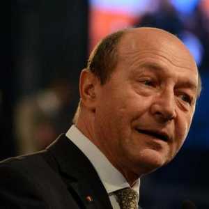 Traian Basescu: uvrede, biografija