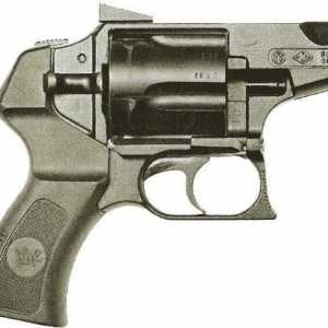 Traumatski revolver `Ratnik 410x45TK`: tehničke osobine, fotografije, recenzije