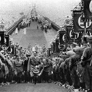 Treći Reich: uzlijetanje, pad, oružje, marševe i nagrade