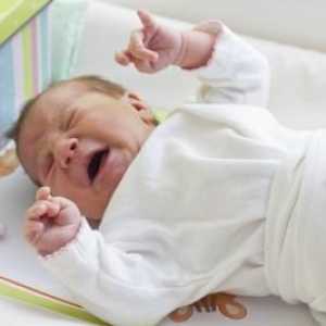 Grumbles u trbuhu bebe: glavni razlozi i načine kako eliminirati svojstvo