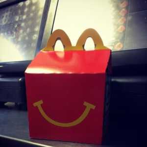 Radni uvjeti i plaća u `McDonald`su`