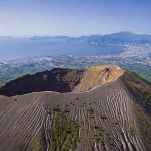 Vesuvius (Italija): visina, položaj i koordinate vulkana. Vesuvius i njezine erupcije
