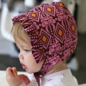 Oblik kape za novorođenče: da pomogne mamu i baku